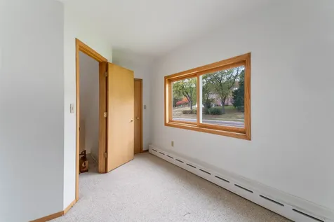 718 W Skyline Parkway Duluth MN 55806