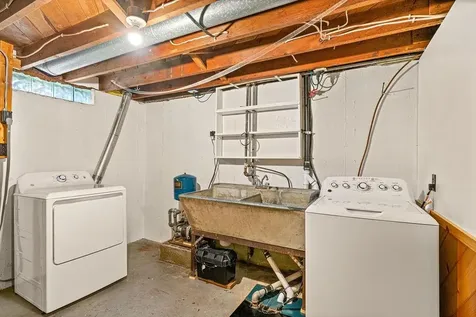 54 Helberg Road Esko MN 55733