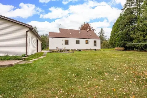 54 Helberg Road Esko MN 55733