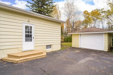 4520 Oakley Street Duluth MN 55804