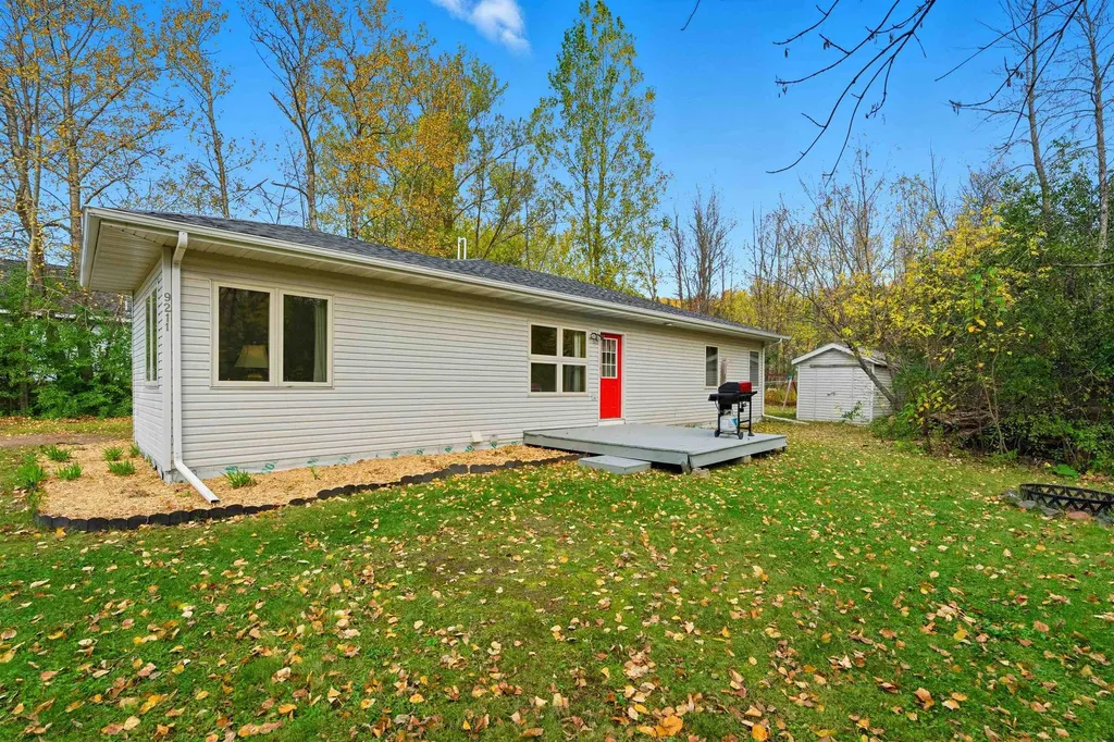 9211 Keene Avenue Duluth MN 55808