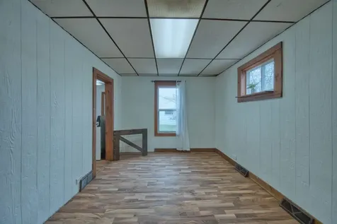 304 W 3rd Avenue N Aurora MN 55705-0000