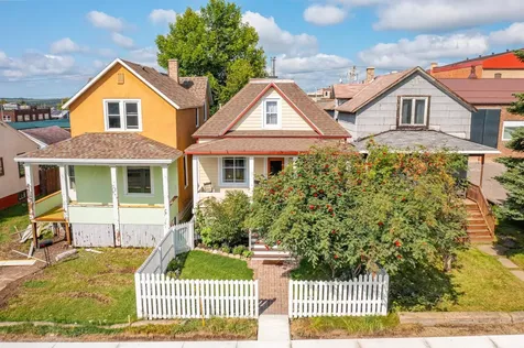 27 E Harvey Street Ely MN 55731