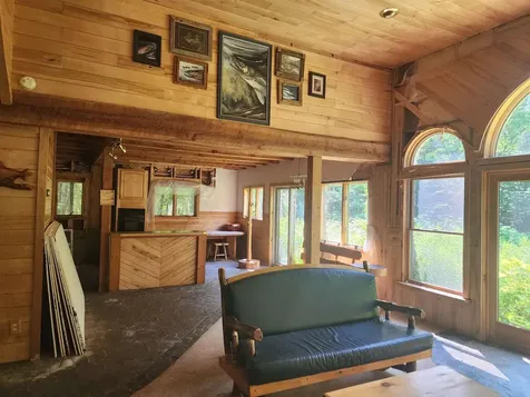 192 W Deeryard Lake Road Lutsen MN 55612