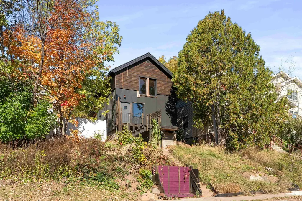 19 W 5th Street Duluth MN 55806