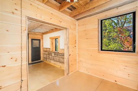 19 W 5th Street Duluth MN 55806