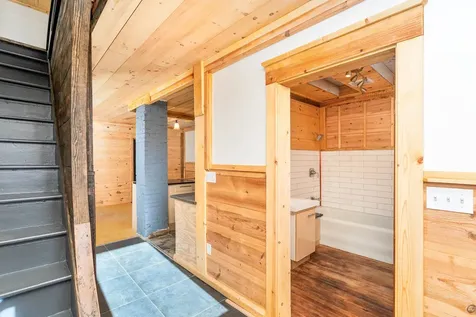 19 W 5th Street Duluth MN 55806