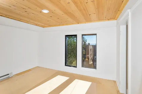 19 W 5th Street Duluth MN 55806