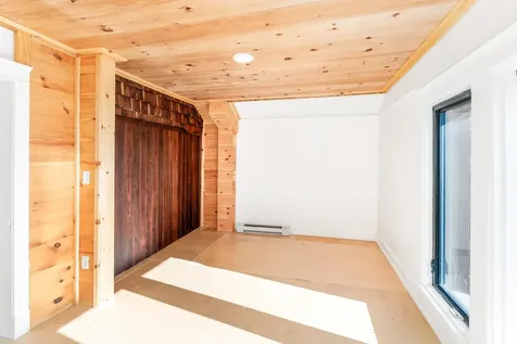 19 W 5th Street Duluth MN 55806