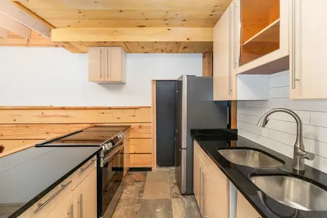 19 W 5th Street Duluth MN 55806