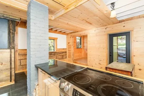 19 W 5th Street Duluth MN 55806