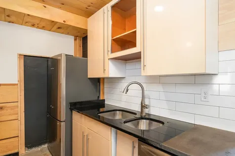 19 W 5th Street Duluth MN 55806