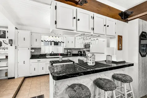 4128 W 4th Street Duluth MN 55807