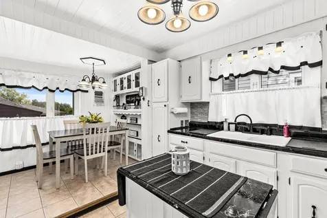 4128 W 4th Street Duluth MN 55807