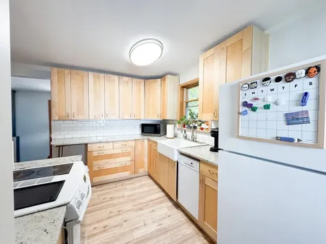 245 W Anoka Street Duluth MN 55803