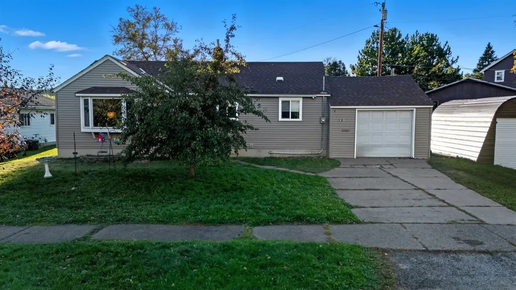 1123 Adams Avenue Eveleth MN 55734