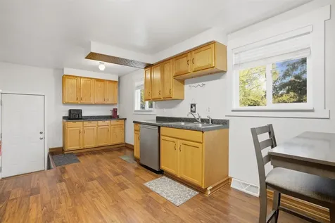 1123 Adams Avenue Eveleth MN 55734