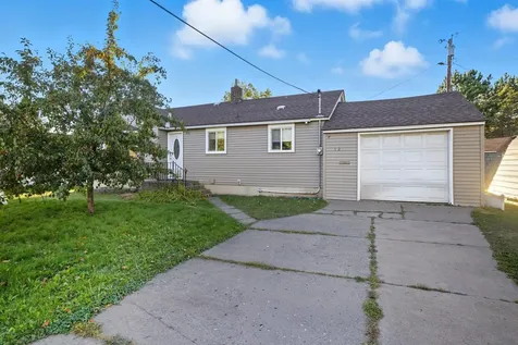 1123 Adams Avenue Eveleth MN 55734