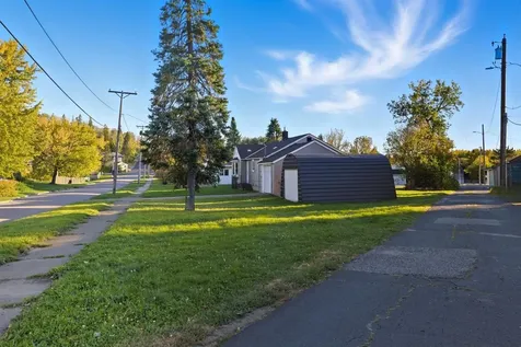 1123 Adams Avenue Eveleth MN 55734