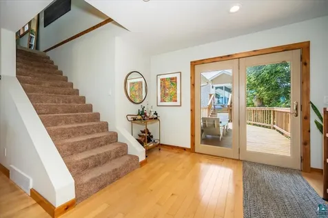 3239 S Lake Avenue Duluth MN 55802