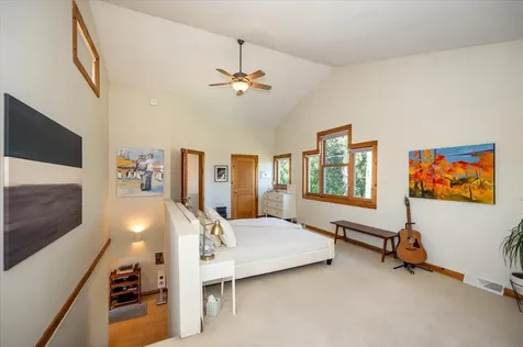 3239 S Lake Avenue Duluth MN 55802