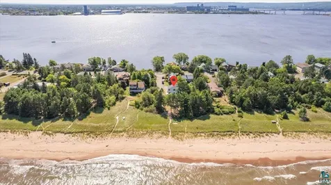 3239 S Lake Avenue Duluth MN 55802