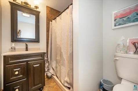 3239 S Lake Avenue Duluth MN 55802