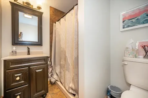 3239 S Lake Avenue Duluth MN 55802