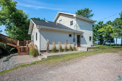 3239 S Lake Avenue Duluth MN 55802