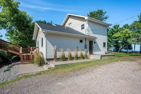 3239 S Lake Avenue Duluth MN 55802