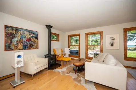 3239 S Lake Avenue Duluth MN 55802