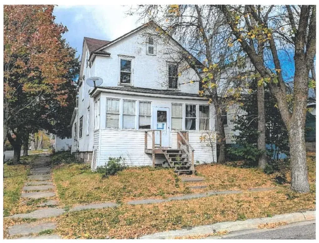 601 Hayes Street Eveleth MN 55734