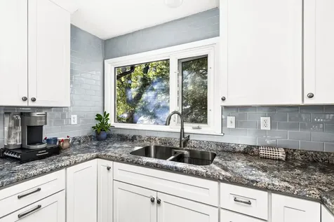 3310 Decker Road Duluth MN 55811