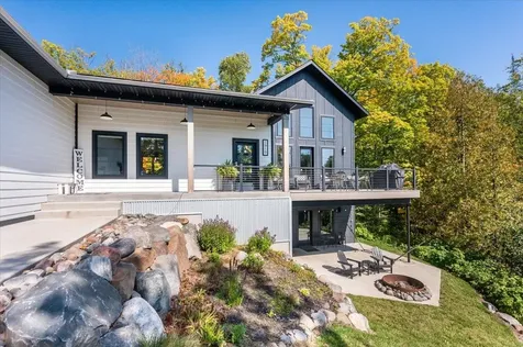 1919 Middle Lane Duluth MN 55811