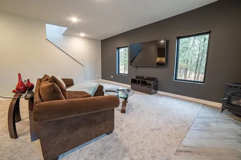 1919 Middle Lane Duluth MN 55811