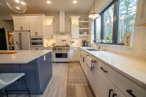 1919 Middle Lane Duluth MN 55811