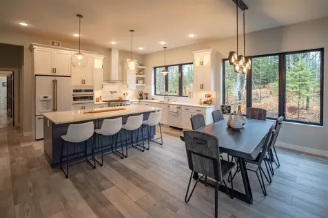 1919 Middle Lane Duluth MN 55811