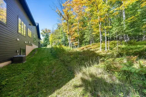 1919 Middle Lane Duluth MN 55811