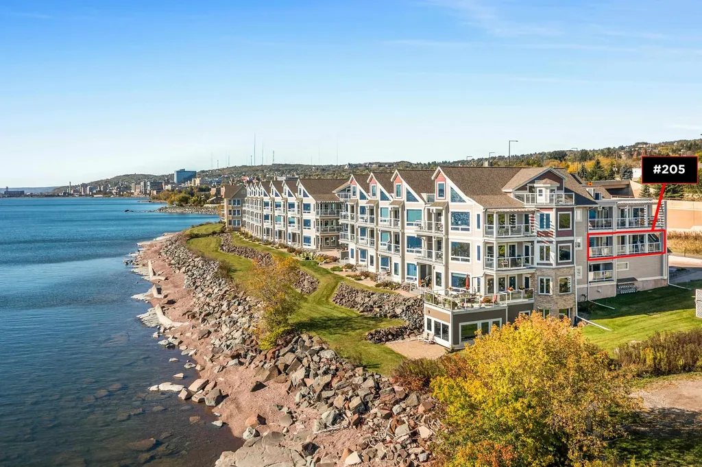 2126 Water Street Duluth MN 55812