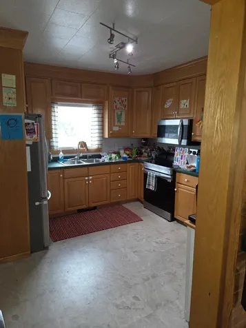 5221 E 4th Street Superior WI 54880