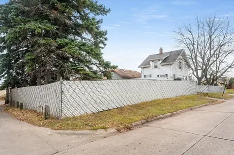 330 N 46th Avenue W Duluth MN 55807