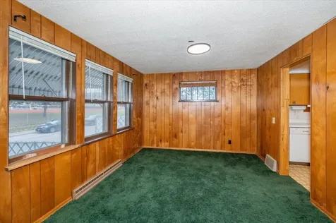 330 N 46th Avenue W Duluth MN 55807