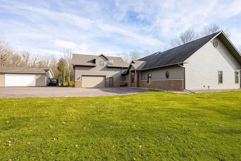 6048 Lakewood Road Duluth MN 55804-9617