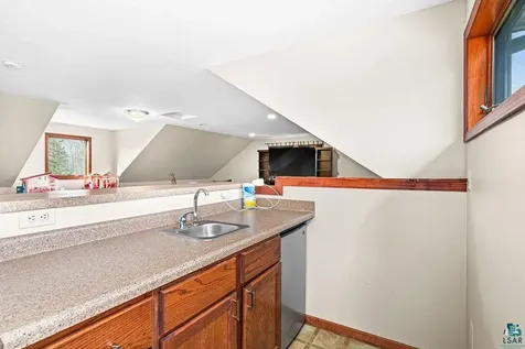 6048 Lakewood Road Duluth MN 55804-9617