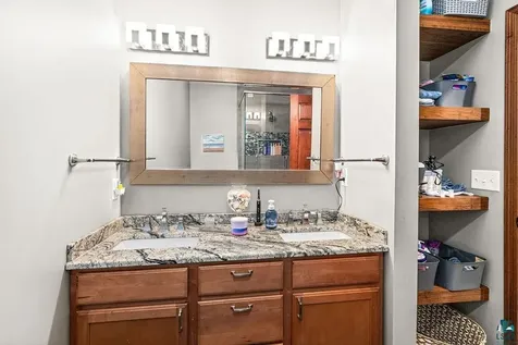 6048 Lakewood Road Duluth MN 55804-9617