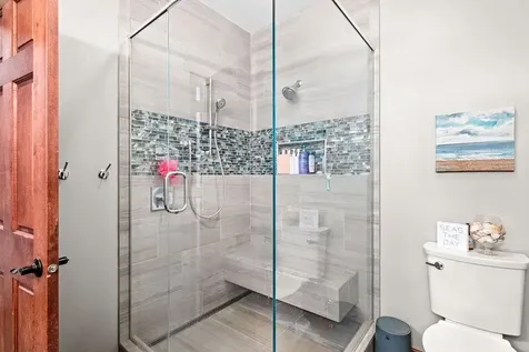 6048 Lakewood Road Duluth MN 55804-9617