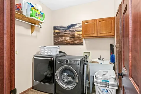 6048 Lakewood Road Duluth MN 55804-9617