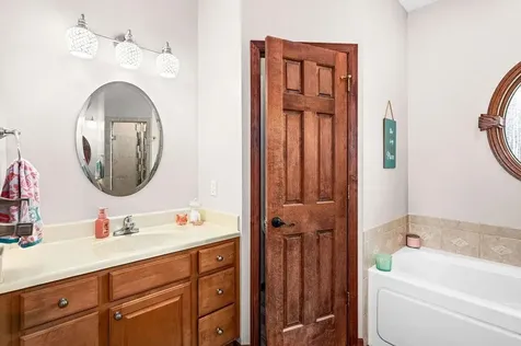 6048 Lakewood Road Duluth MN 55804-9617