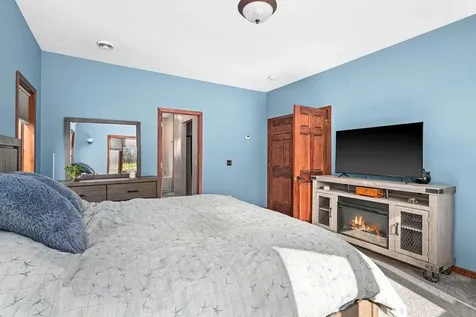 6048 Lakewood Road Duluth MN 55804-9617