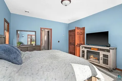 6048 Lakewood Road Duluth MN 55804-9617